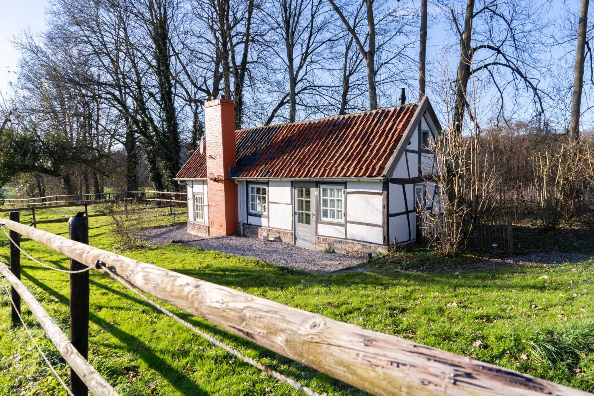 Vakantiewoningen 'Hoeve De Witte Olifant' Noorbeek Exterior foto