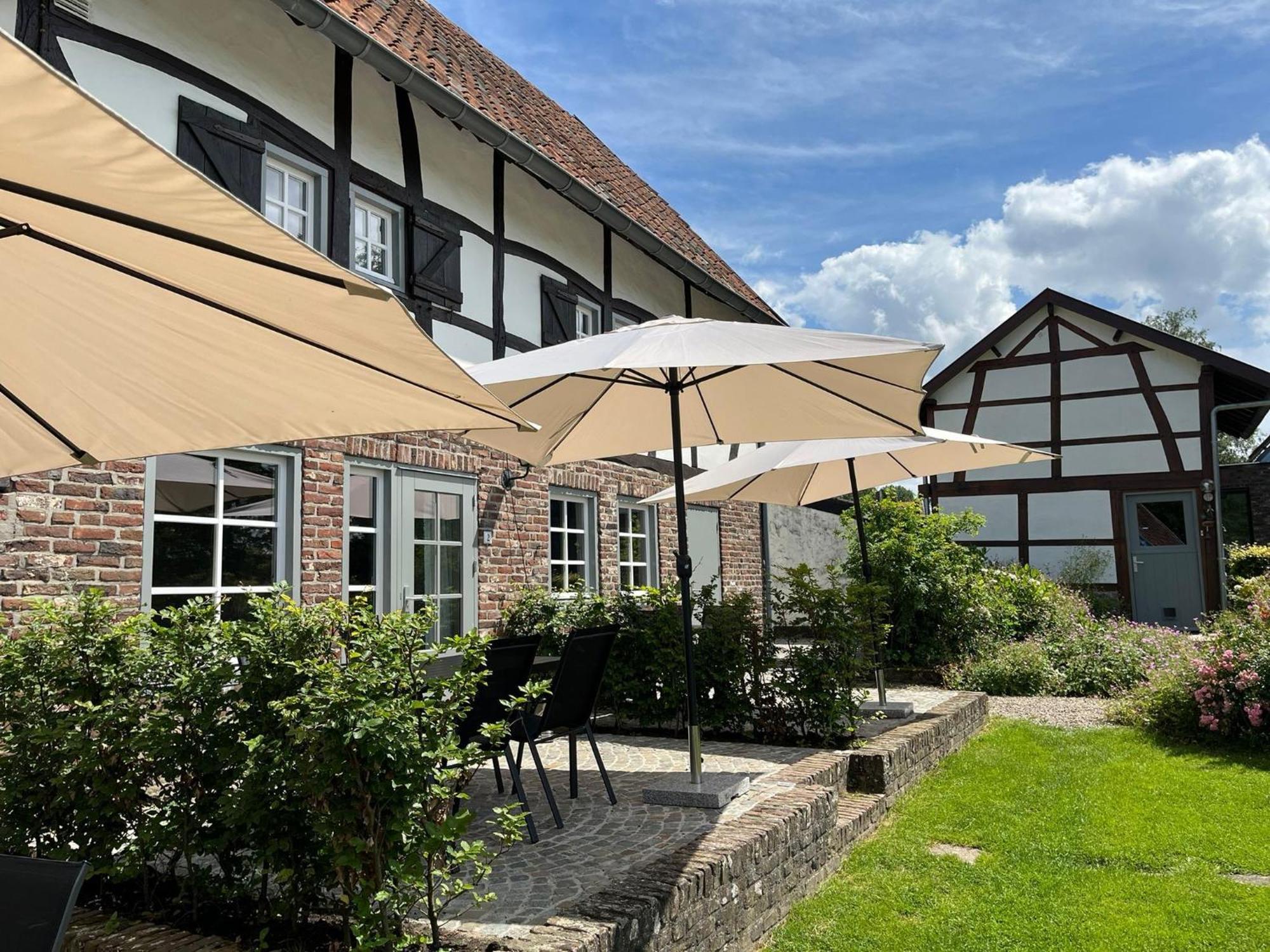 Vakantiewoningen 'Hoeve De Witte Olifant' Noorbeek Exterior foto
